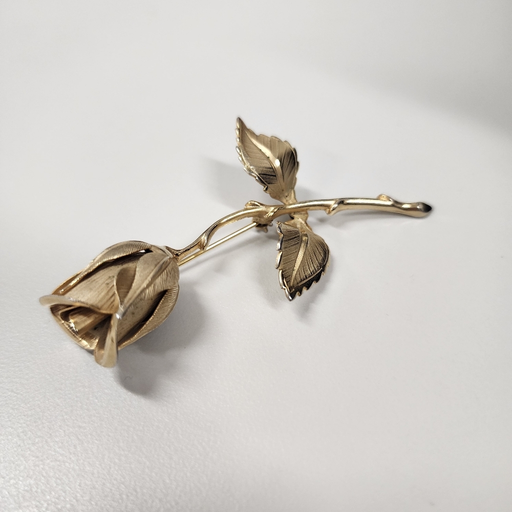 Vintage Giovanni Gold Tone Rose Brooch Pin Mid Century Floral Classy Feminine